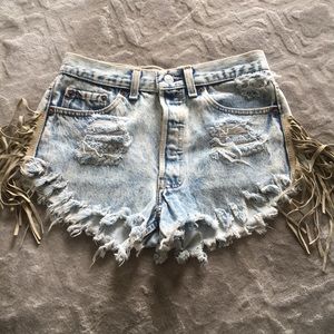 Levi cut off shorts